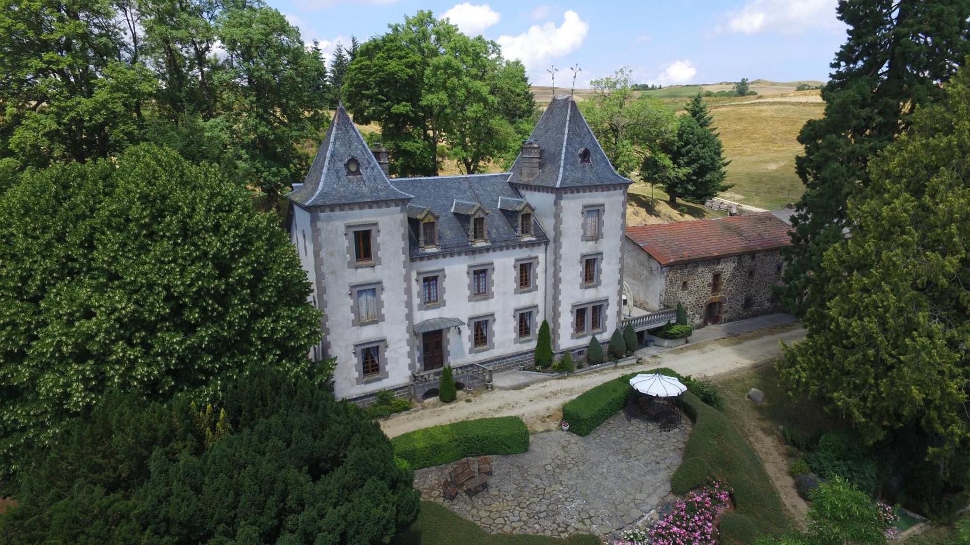 Le Chateau De Vernieres Talizat Exterior foto